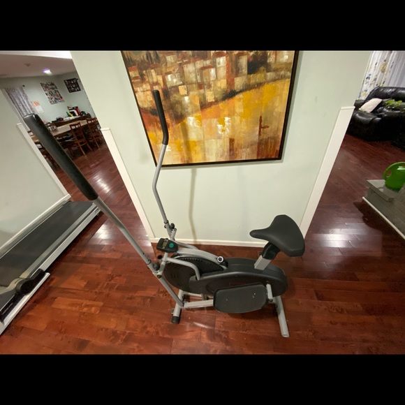 Elliptical - Picture 2 of 3
